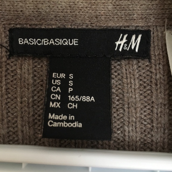 🍭2/$20 - H & M knitted open cardigan dark beige - Picture 3 of 5